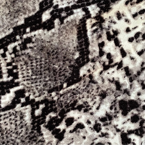 SHEIN | SNAKESKIN LONG SLEEVE TOP SZ S - Picture 14 of 16